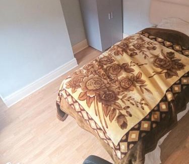 Stoke-on-Trent Casa | Short Stoke Stays