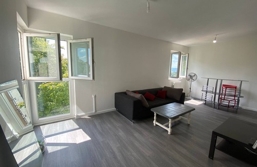 Bron Apartamento | Short-term rental