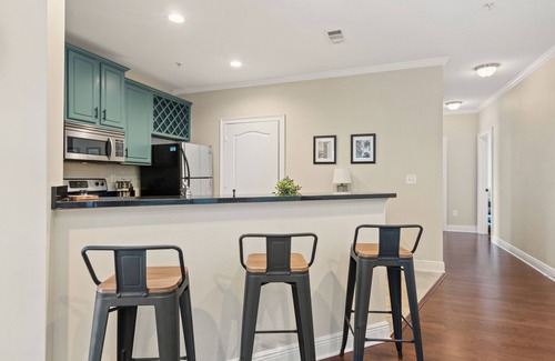 Tuscaloosa Condominio | Short walk to BD Stadium and the University. 3.5m from River Run Park.