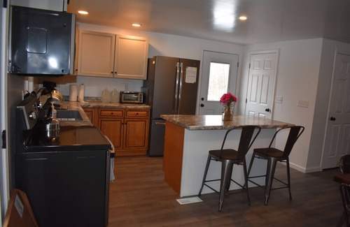 Huntingdon Casa | Short walk to the lake!