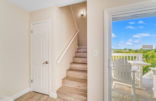 El Centro Beach Condominio | Short Walk to the Shore, 2-Story Beach Condo, Community Swimming Pool, Beach Vibes at Lullwater 437