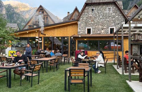 Theth Casa | Shpella Guesthouse Theth