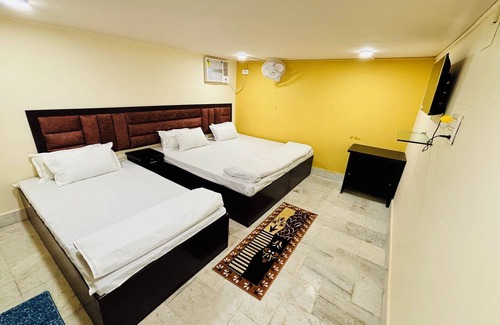 Varanasi Hotel | Shree Balaji Comfort