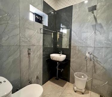 Sikar Hotel | Shree Krishnam Inn
