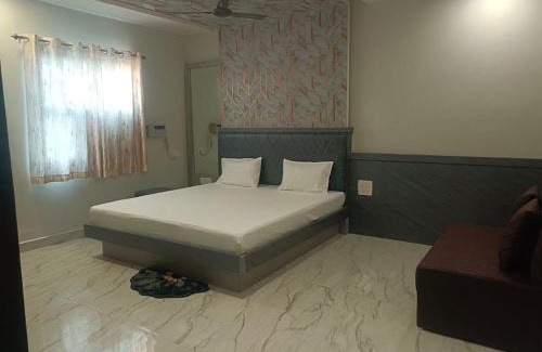 Datia Hotel | Shree Radhe Palace