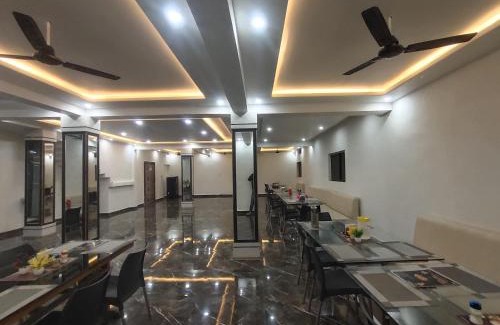 Jabalpur Hotel | Shree Siddhi Vinayak Hotel & Restaurant