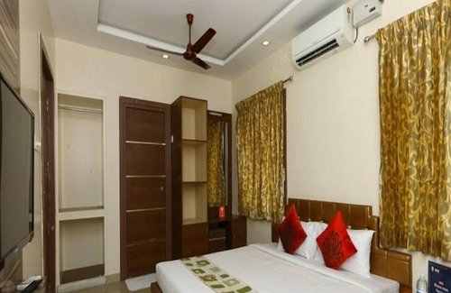 Ram Nagar Hotel | SHRI KAMADHENU RESIDENCY
