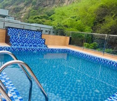 Haridwar Hotel | Shri Shyam Hotel, Near Harkipauri