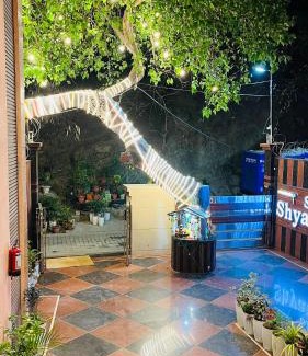 Haridwar Hotel | Shri Shyam Hotel, Near Harkipauri