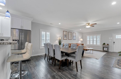 East Ocean View Casa | Shuffleboard! Big Yard + Walk to Beach! Spacious and Clean!