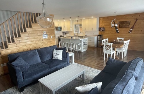 Blind Bay Cabina | Shuswap getaway in beautiful Blind Bay!