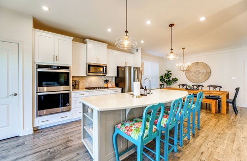 Millville Casa | Shuttle to Bethany Beach: Stylish Home w/ Perks!