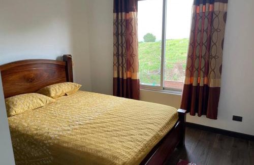 Cerro Plano Casa | Siéntase como en casa.