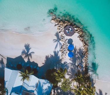 Dickenson Bay Complejo | Siboney Beach Club