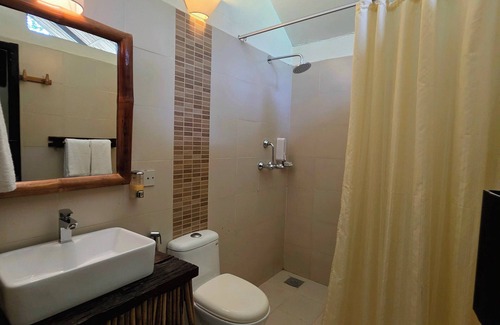Meghauli Hotel | Sarang Wildlife Sanctuary