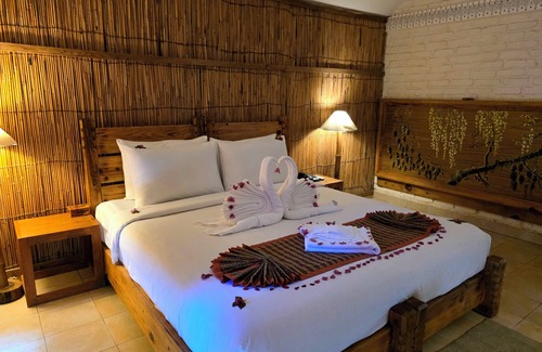 Meghauli Hotel | Sarang Wildlife Sanctuary