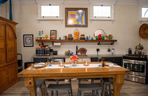 New Iberia Casa | Side-By-Side Both Places, Groups Can Spend More Time Together!
