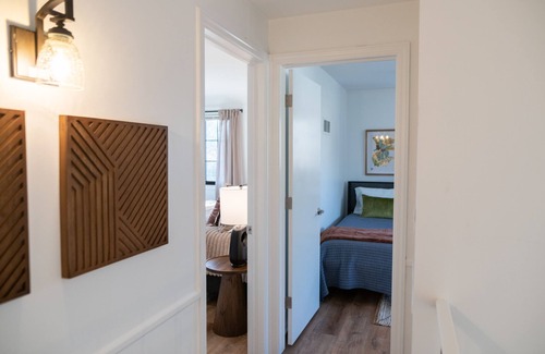 Forest Hills Condominio | Side by side duplex w/ private driveway, yard and easy access to everything