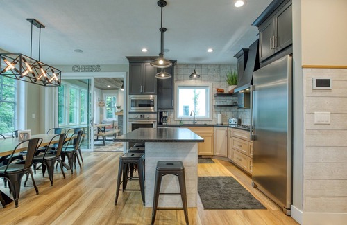 Mayfield Casa | 🏞️ Side-by-Side Serenity Lakefront Homes w/ Hot tub