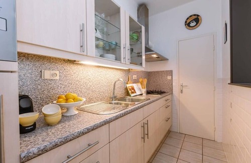 Knokke Apartamento | Beautiful Seaside Studio on the Promenade
