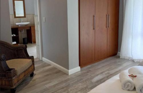 George Casa | Sidwell Gardens, Adjacent to Kingswood Estate