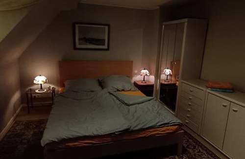 Velbert Apartamento | Siedlungshaus im Grünen