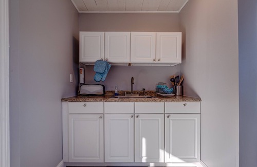 Alton Bay Condominio | Siena/Naples 2 units Sleeps 8 with 2 Docks!