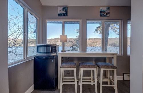 Alton Bay Condominio | Siena/Naples 2 units Sleeps 8 with 2 Docks!