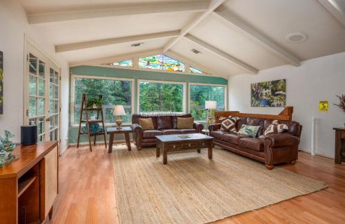 Yosemite Forks Casa | Sierra Mountain Escape - Brand new spa/game room