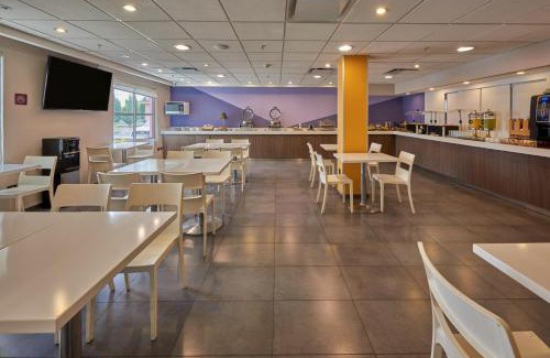 San Luis Potosí Hotel | Sierra Suites By HP Hotels