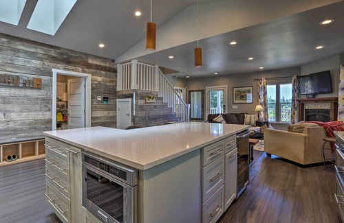 Diamond Springs Casa | ‘Sierra Sunset Inn’ - 3 Miles to Placerville!