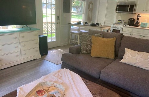 South Sarasota Casa | Siesta key Guest House 5 star on the water Private