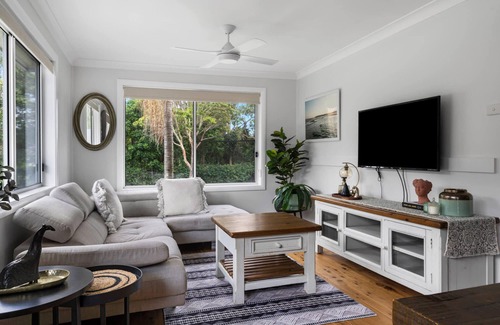 Charlestown Villa | Siesta Key- Shops, cafes and close to the Beach