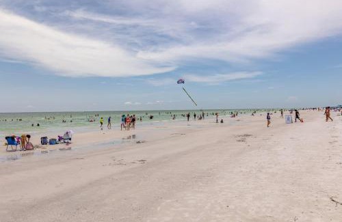 Sarasota Casa | Siesta Keys Neighbor 5min to Beach - Entire Suite Apartment