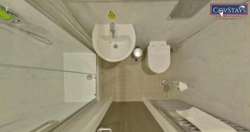 Coventry Apartamento | Signature House - Contemporary Studios in Coventry City Centre, free parking, by COVSTAYS
