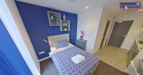 Coventry Apartamento | Signature House - Contemporary Studios in Coventry City Centre, free parking, by COVSTAYS