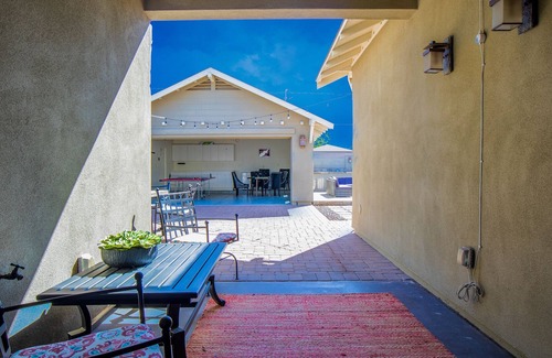 Coronado Casa | SIGNS OF SUMMER: HOT TUB + PING PONG + POKER TABLE