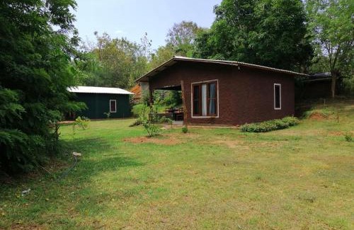 Udawalawa Casa | Silent Bungalow River Side