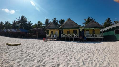Koh Rong Otro | Silesia Cottages