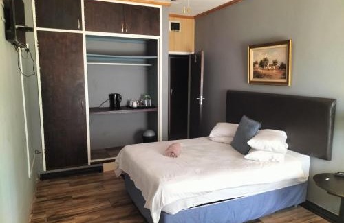 Riebeeckstad Casa | Silhouette Guest House