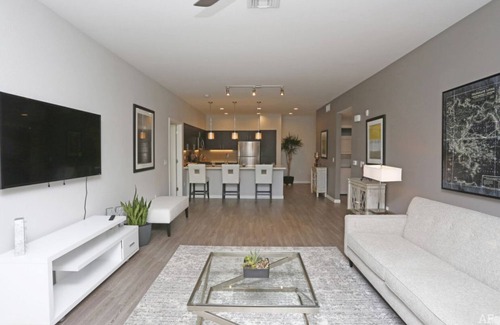 Menlo Park Condominio | Silicon Valley Apt with Luxury Amenities