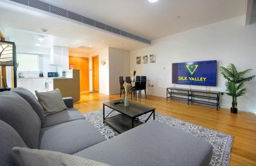 Al Raha Beach Apartamento | Silk Valley - Luxury 1B with Direct Beach Access