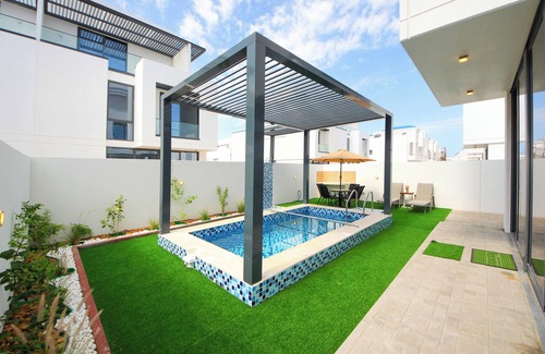 Dubai Casa | Silk Valley-Luxury 4B with private pool