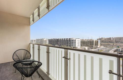Al Raha Beach Apartamento | Silkhaus Modern 2BDR Near Banks of Al Rahah