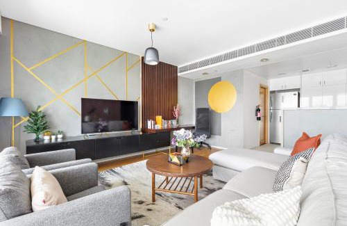 Al Raha Beach Apartamento | Silkhaus Modern 2BDR Near Banks of Al Rahah