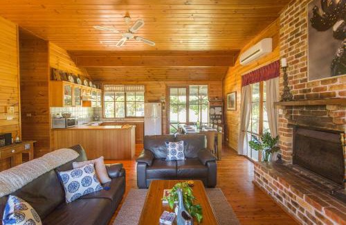 Pokolbin Casa | Silky Oak Cottage & Studio