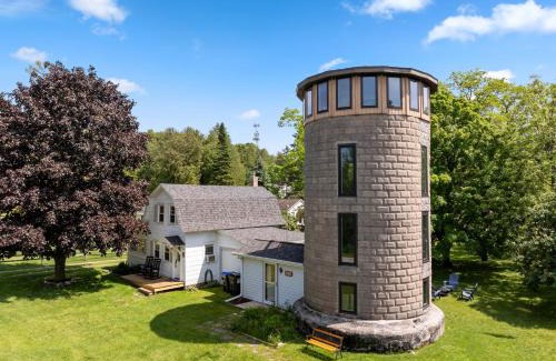 Fish Creek Casa | Silo Guest House by Simple Life Rentals