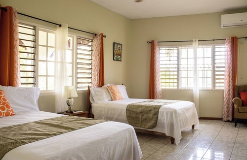 Runaway Bay Casa | Silver Creek Resort