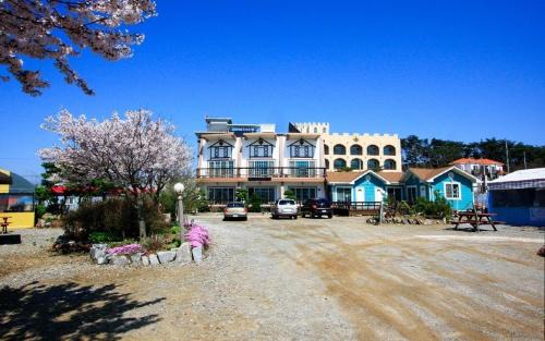 Taean Casa | Silver Glowing Sea Pension