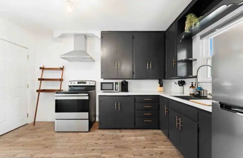Tech Terrace Casa | Silver Haven Bungalow In Tech Terrace - Walk to JB Coffee!